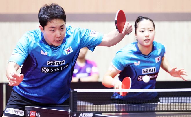 中雄踞一方 中雄踞一方