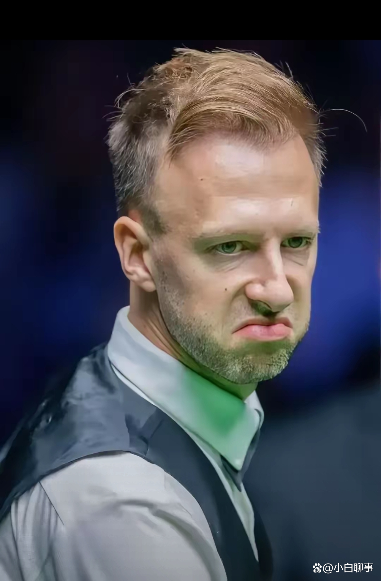 旁边欢呼 旁边欢呼